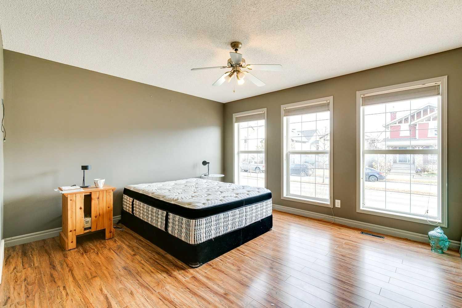 79 Prestwick Street SE