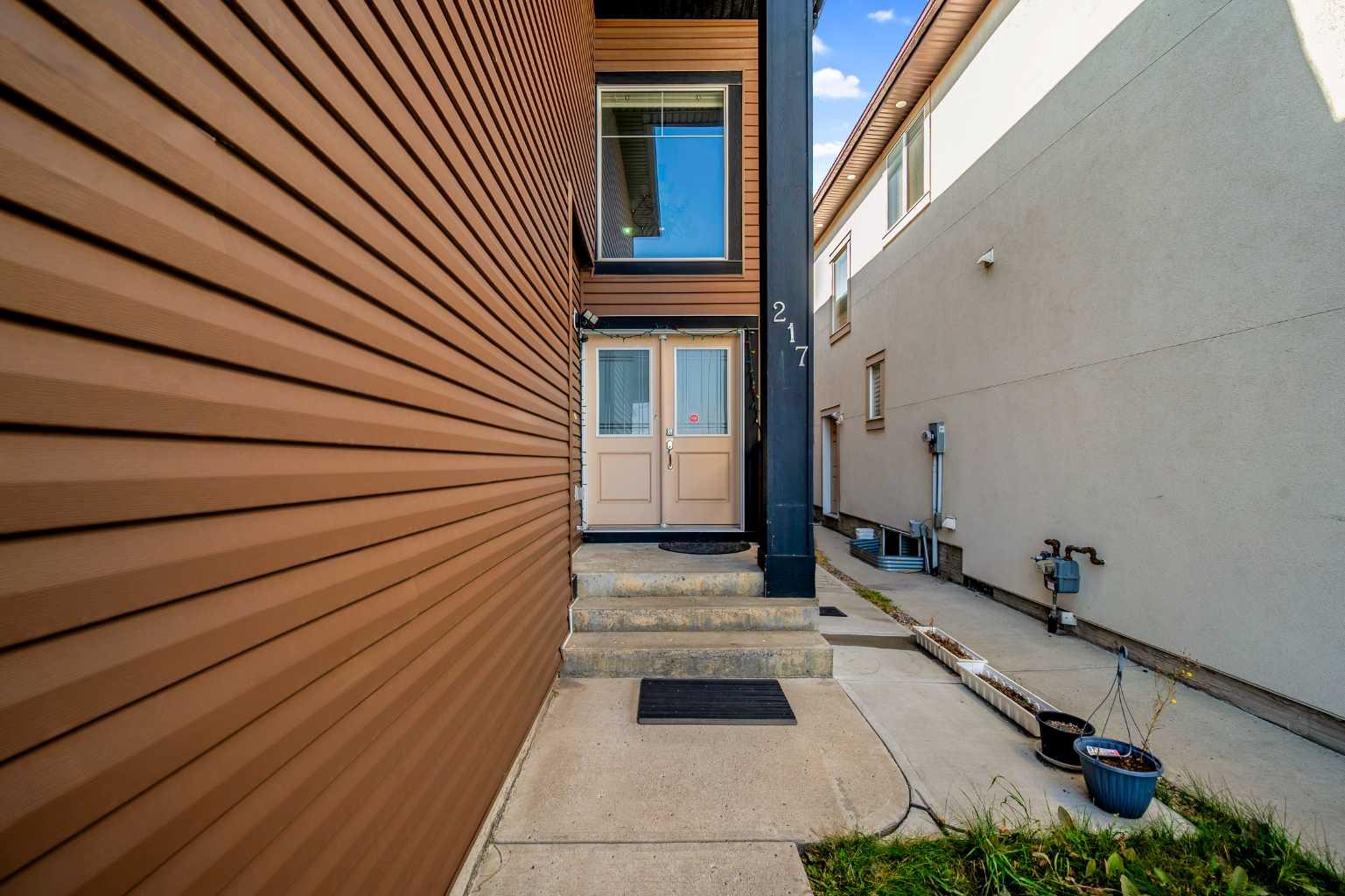 217 Taralake Manor NE