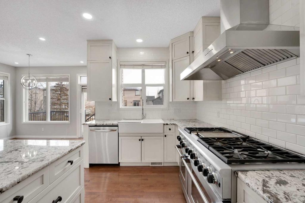 Photo of 116 West Creek Glen, Chestermere, AB T1X 1P8 (MLS # A2303338)