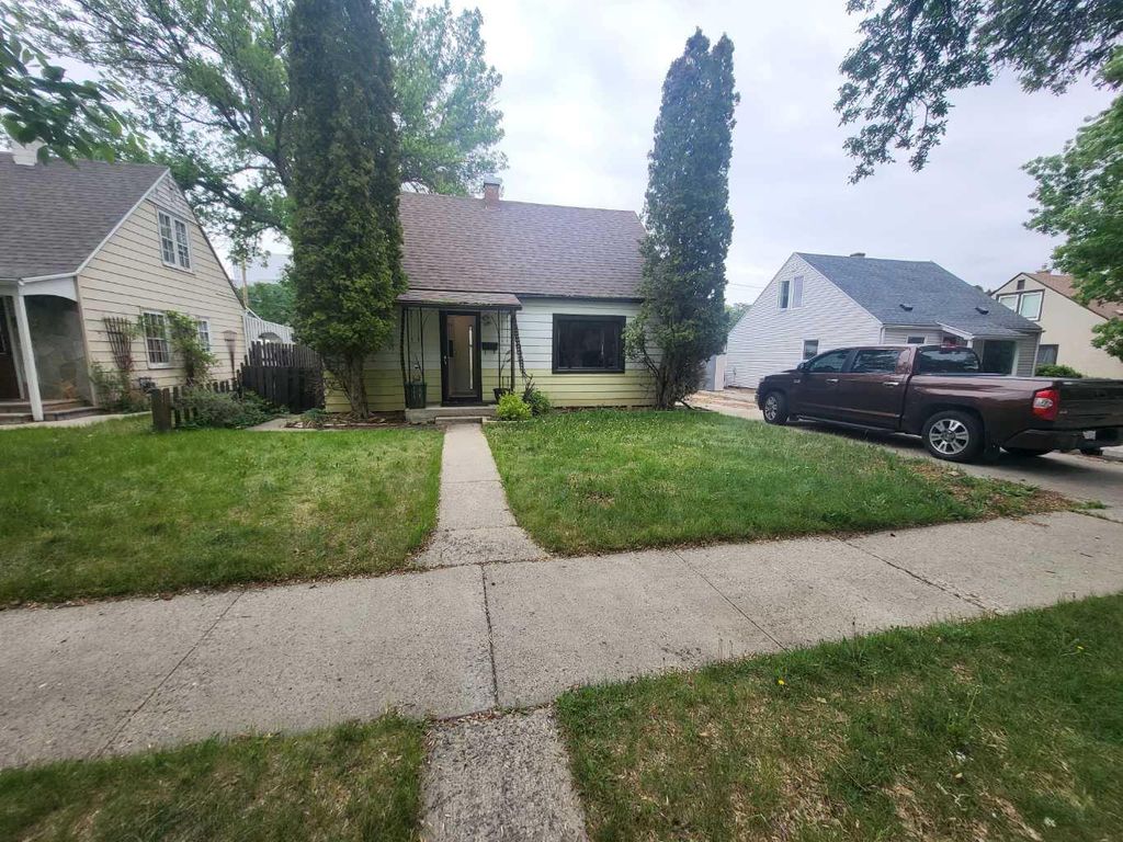 Photo of 941 16 Street S, Lethbridge, AB T1J 3C1 (MLS # A2316519)