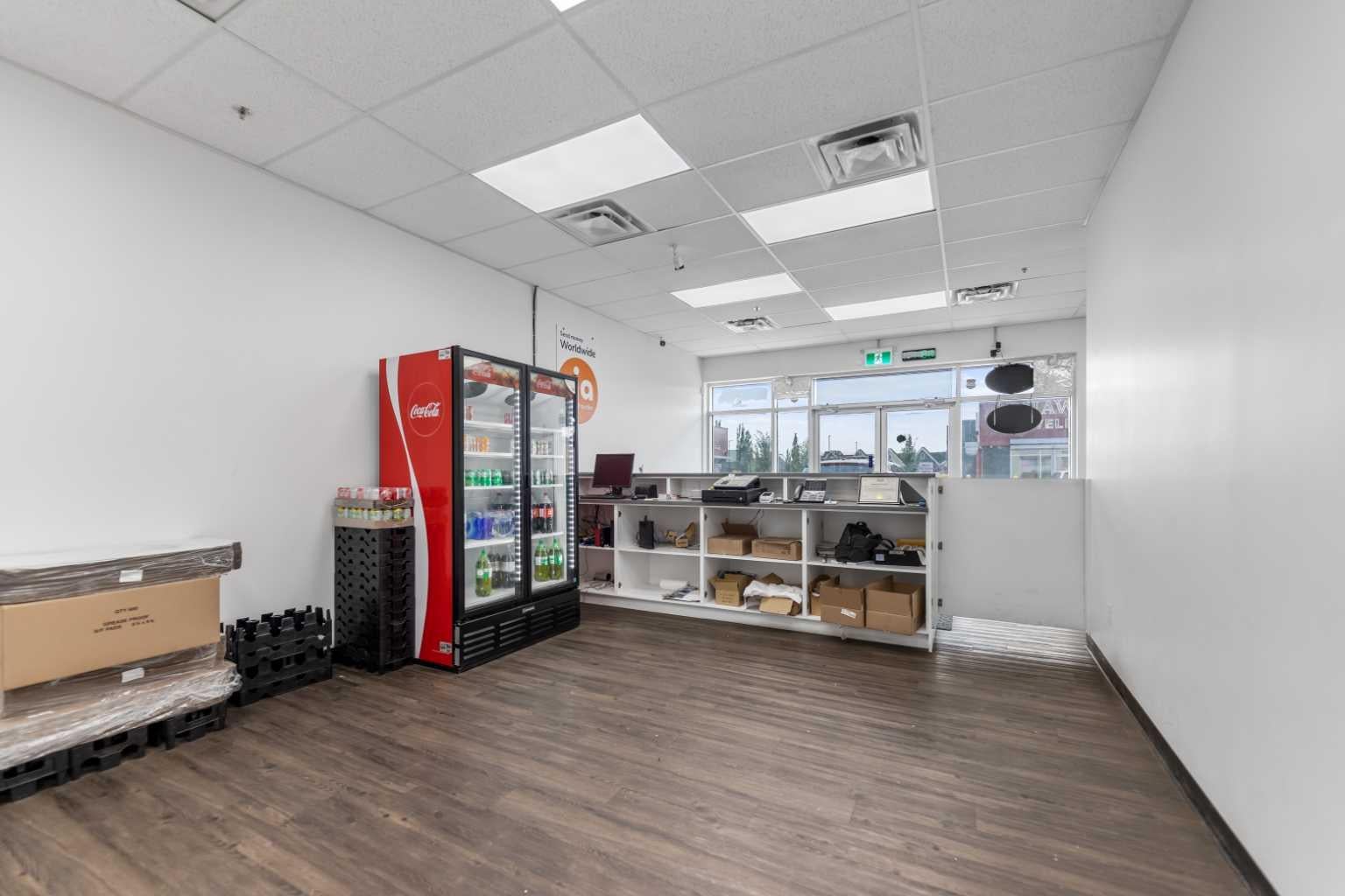 272 kinniburgh Boulevard 103