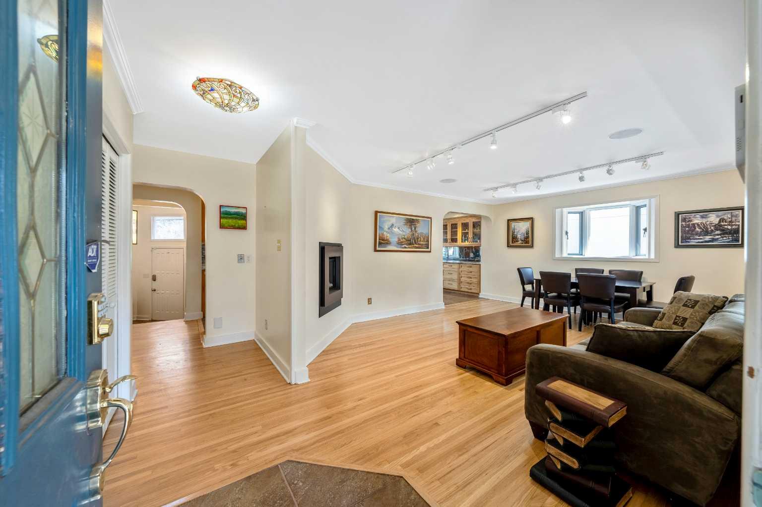 1338 Hamilton Street NW