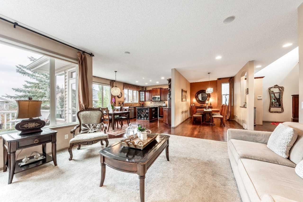 40 Cougar Ridge Heights SW