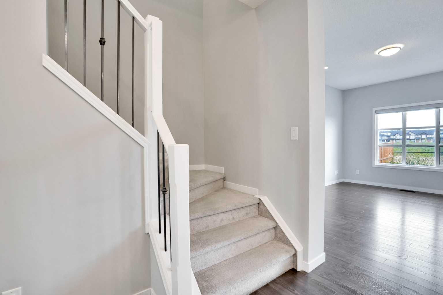 186 Carringvue Park NW