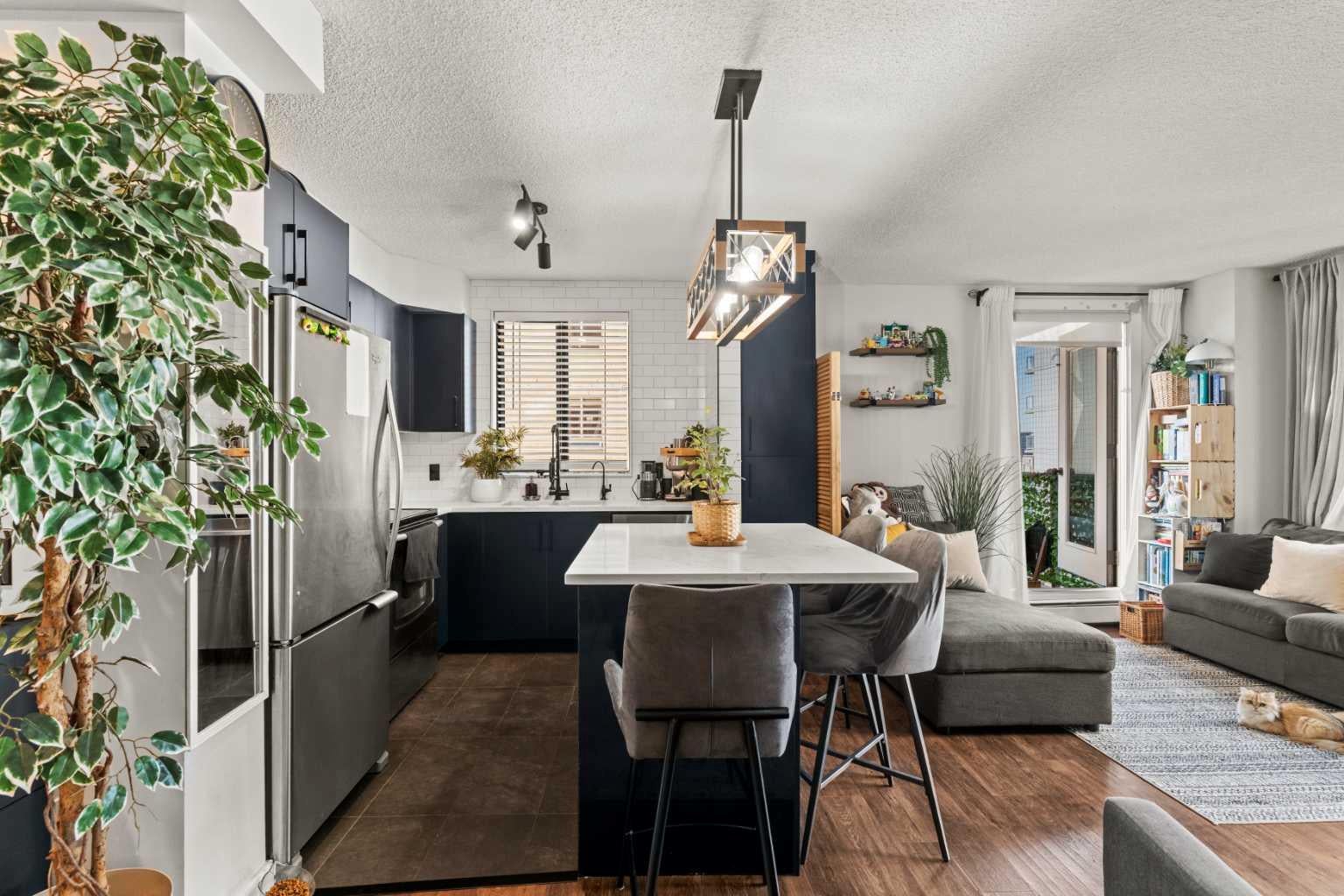 1111 6 Avenue SW 717
