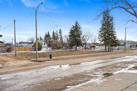 Photo of 5315 49 Avenue, Lloydminster, SK S9V 0V2 (MLS # A2306759)