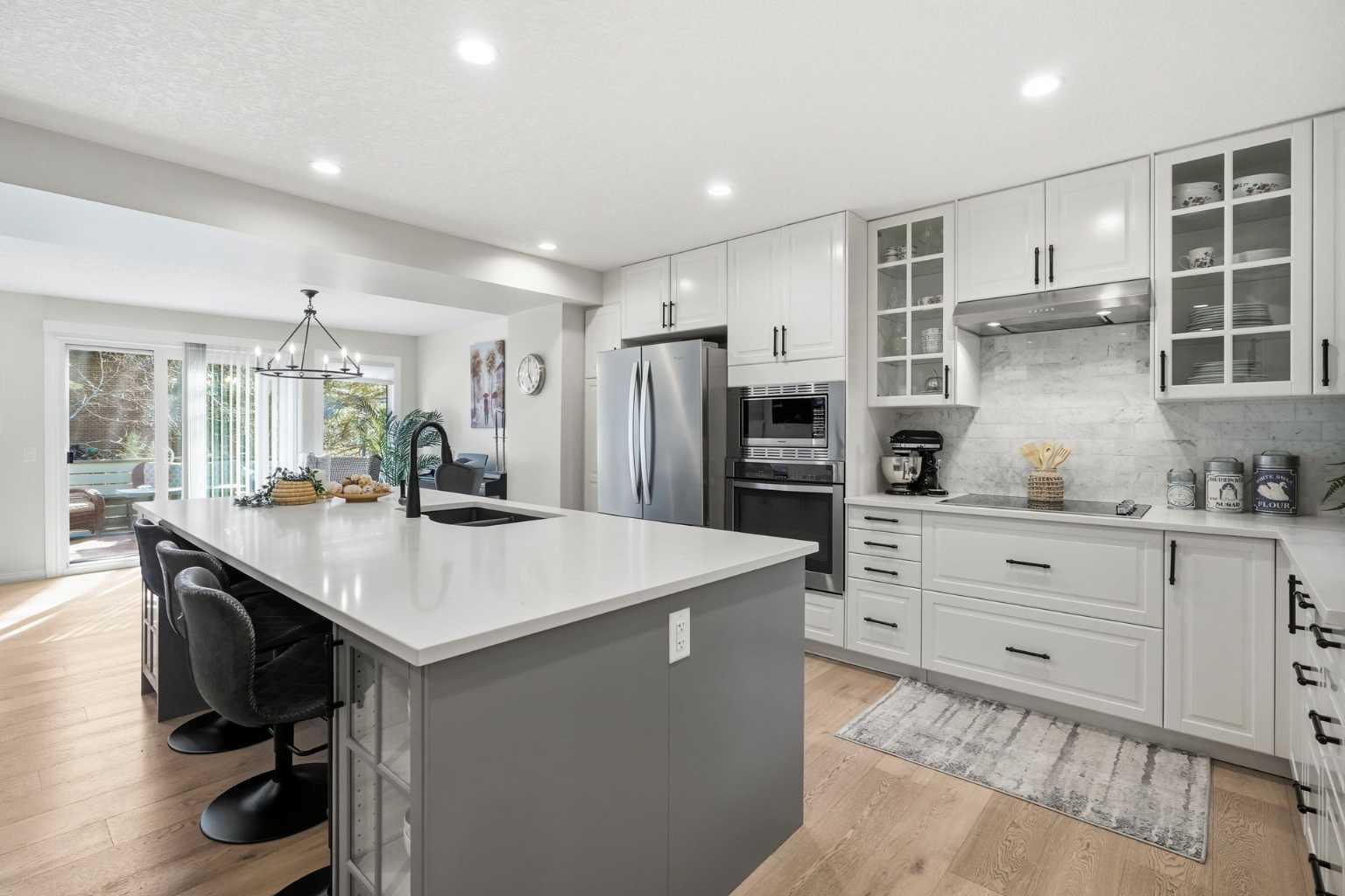 185 Woodridge Drive SW 12