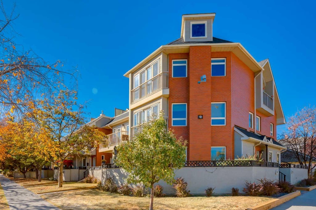 Photo of 107 9 Street NW, Calgary, AB T2N 0E3 (MLS # A2341554)