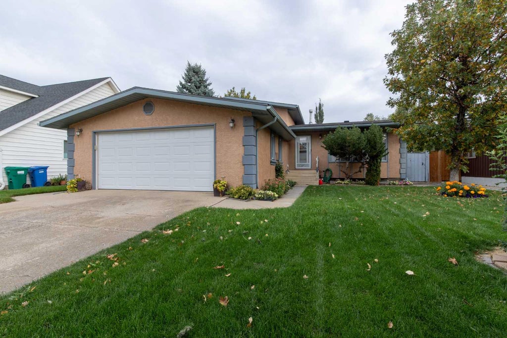 Photo of 3905 23 Avenue S, Lethbridge, AB T1K 3T5 (MLS # A2347035)