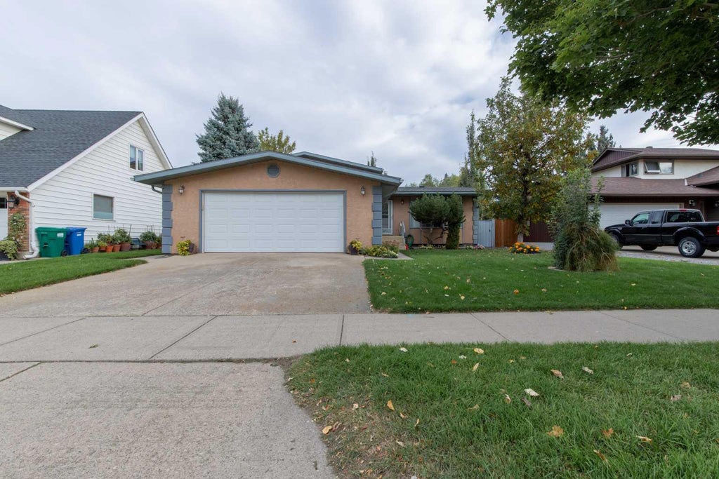 Photo of 3905 23 Avenue S, Lethbridge, AB T1K 3T5 (MLS # A2347035)