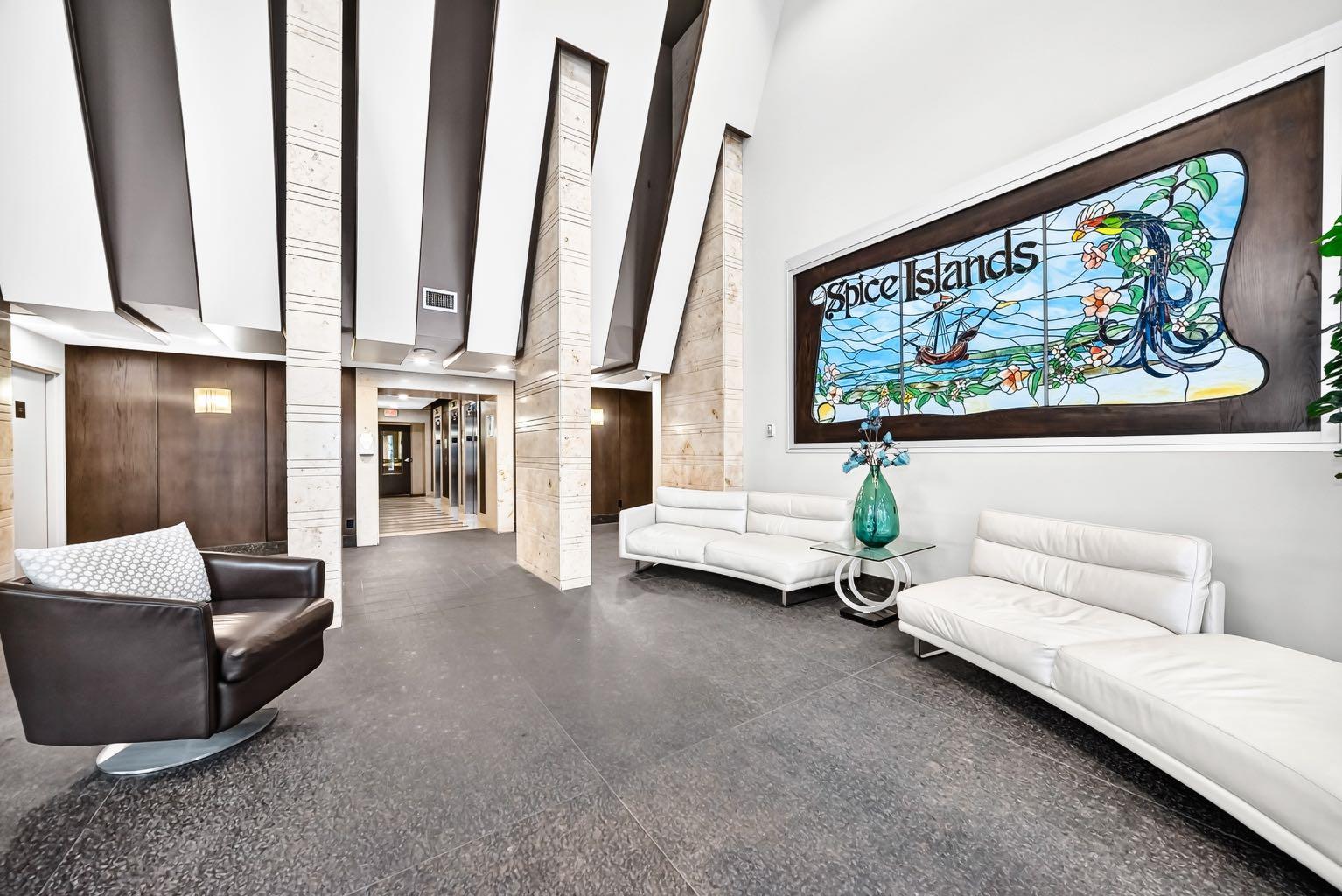 99 Spruce Place SW 1405