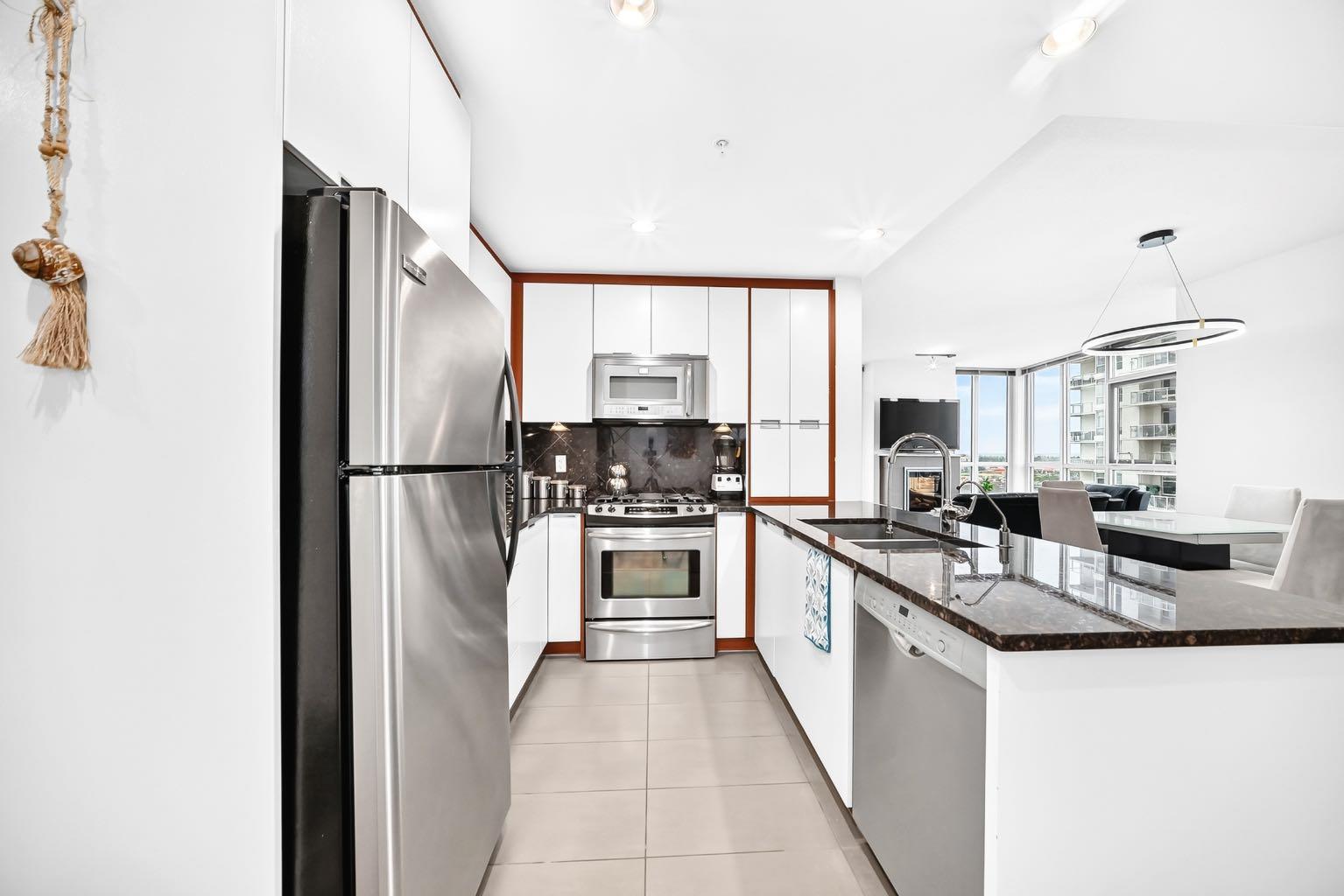 99 Spruce Place SW 1405