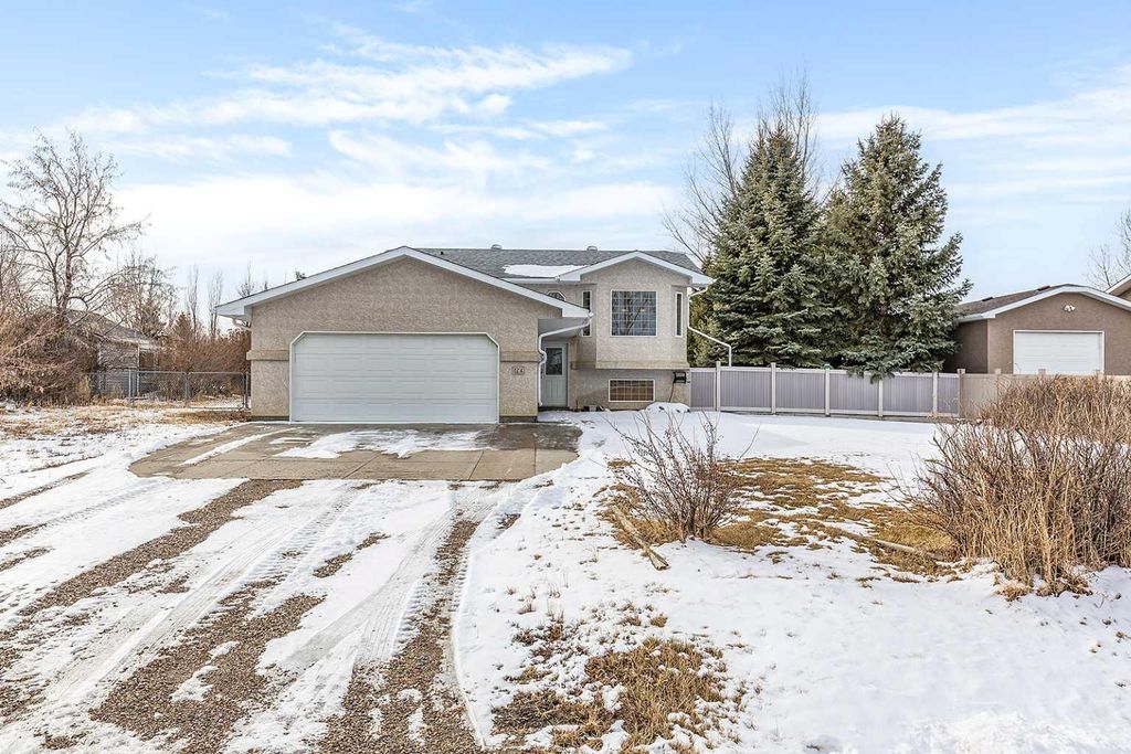 Photo of 124 East 7 Avenue, Dunmore, AB T1B 0J3 (MLS # A2290935)