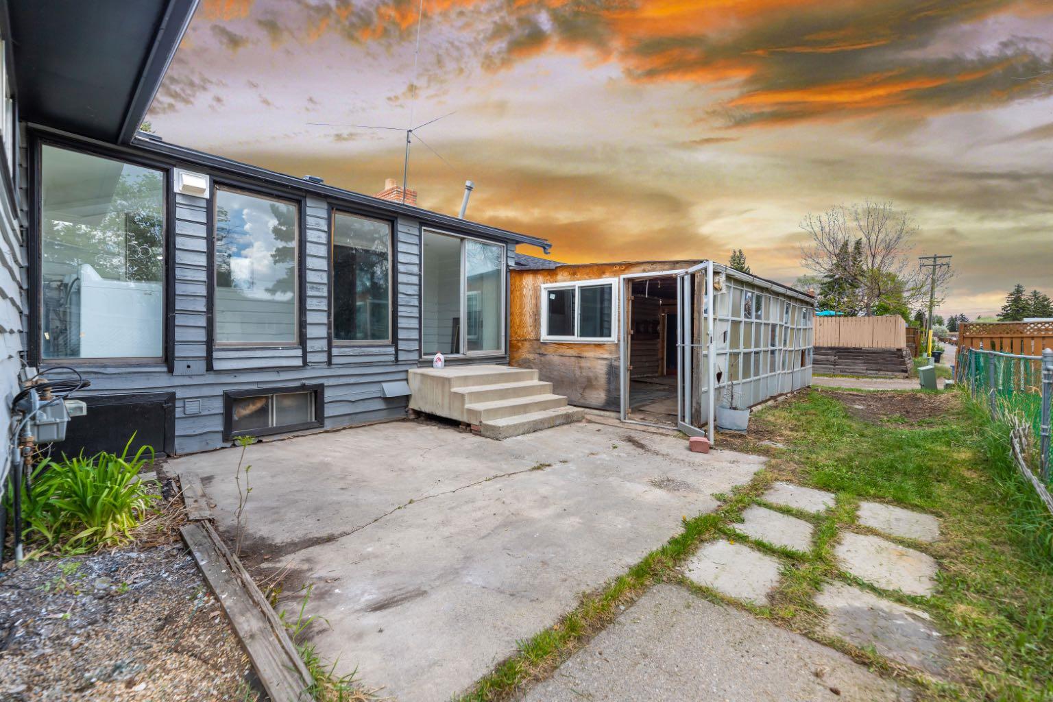 3008 56 Street NE