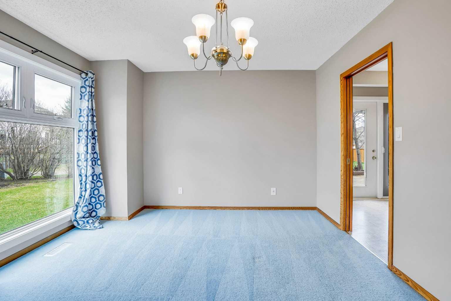 30 Athabasca Crescent