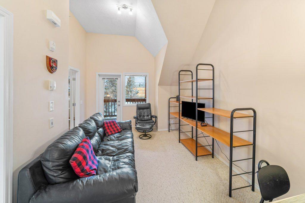 343 Marten Street 304