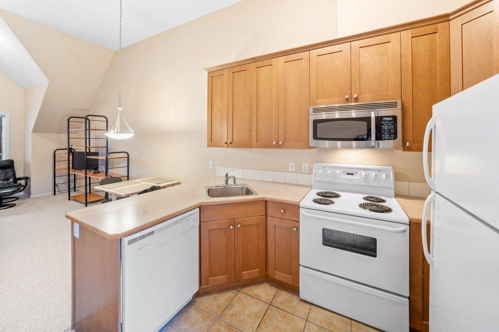 343 Marten Street 304