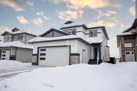 9066 81 Avenue Grande Prairie AB T8X 0P2