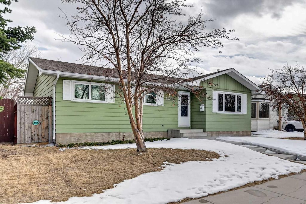Photo of 5835 28 Avenue NE, Calgary, AB T1Y 2E4 (MLS # A2300329)