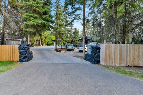 Photo of 9 Cronquist Close, Red Deer, AB T4N 1E3 (MLS # A2307094)