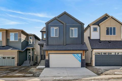 Photo of 473 Lewiston Landing NE, Calgary, AB T3L 2M4 (MLS # A2293974)