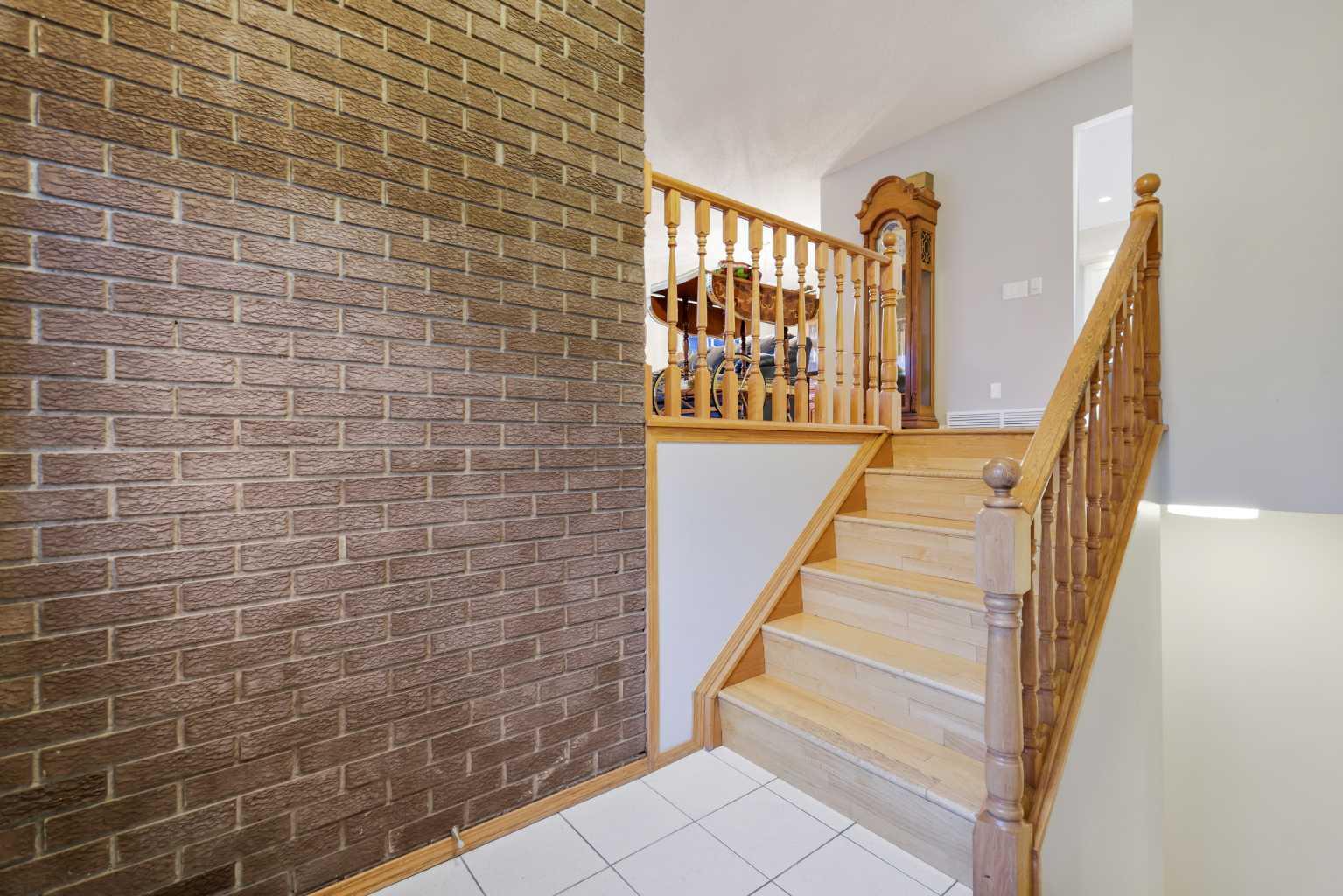 147 Whitehorn Road NE