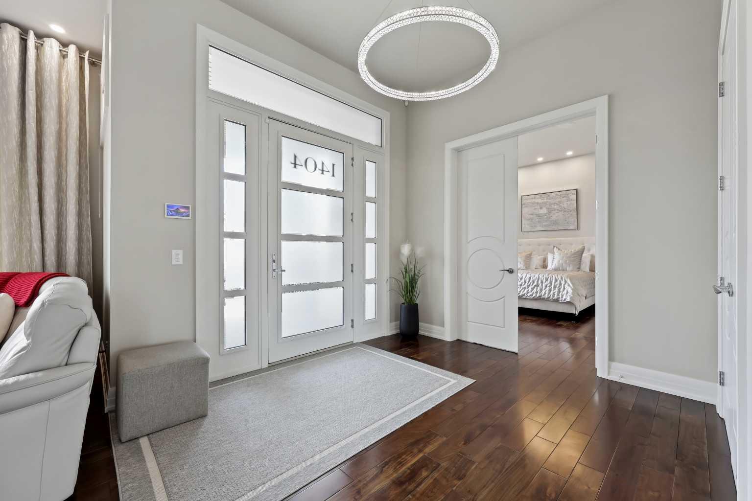 1404 20 Street NW