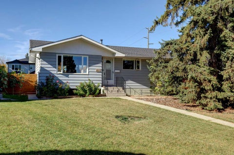 Photo of 4827 Montana Drive NW, Calgary, AB T3B 1G3 (MLS # A2350101)