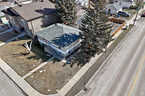 Photo of 7448 21 Street SE, Calgary, AB T2C 0V3 (MLS # A2302391)