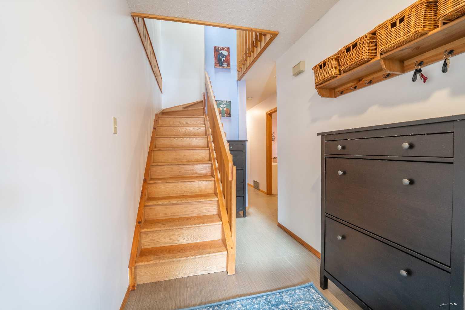 809 5th Street 1
