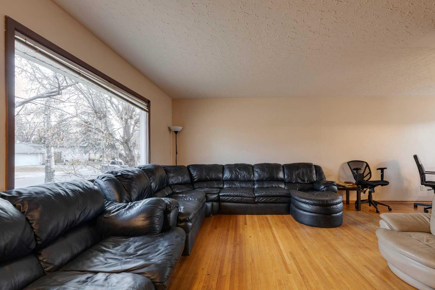 2647 Charlebois Drive NW