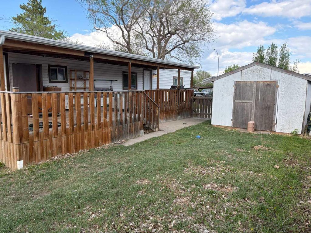 Photo of 6220 49 Street, Taber, AB T1G 1J4 (MLS # A2314983)