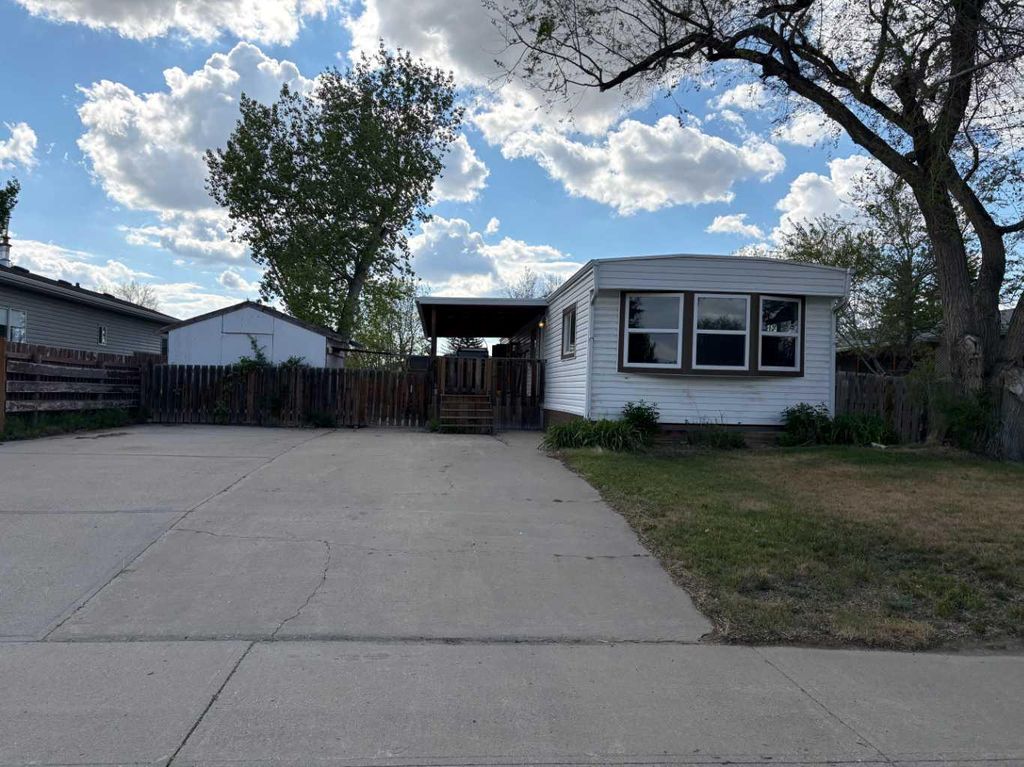 Photo of 6220 49 Street, Taber, AB T1G 1J4 (MLS # A2314983)