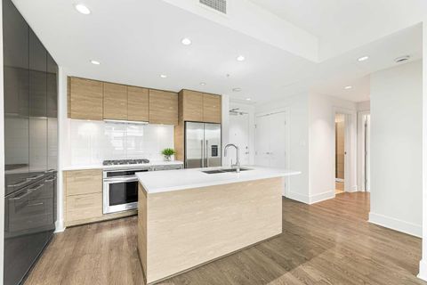 Property photo of 38 9 Street Ne 610, Calgary, AB T2e 7x9