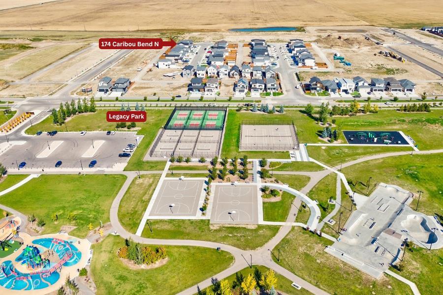 Photo of 174 Caribou Bend N, Lethbridge, AB T1H 7J8 (MLS # A2350555)