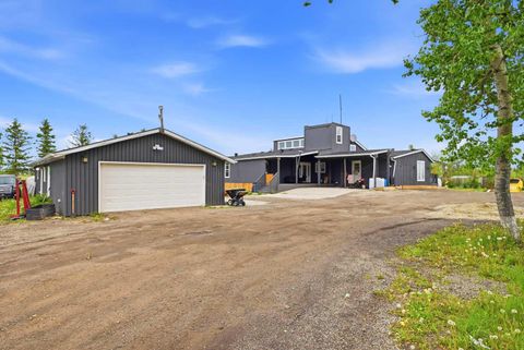 Photo of 167 Shore Drive, Delacour, AB T1Z 0H7 (MLS # A2317725)