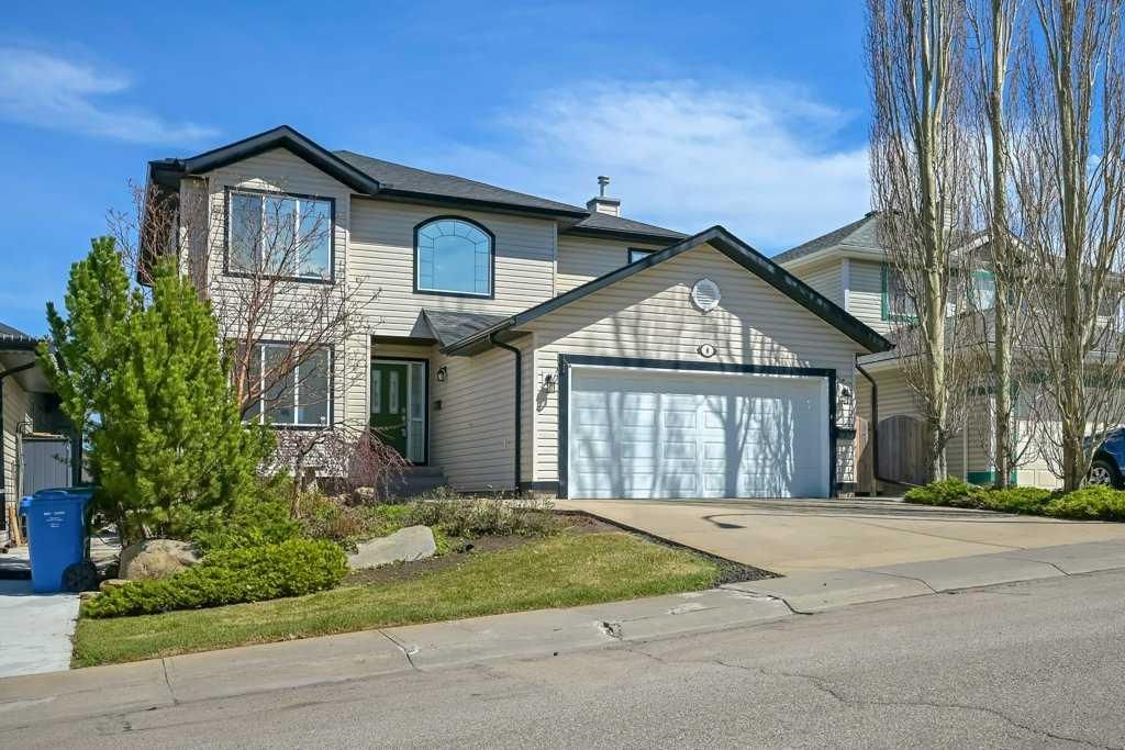 Photo of 8 Valley Creek Crescent NW, Calgary, AB T3B 5V2 (MLS # A2310883)