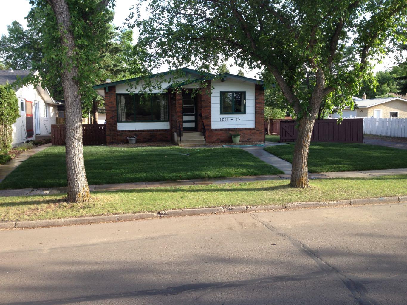 5809 43 Avenue