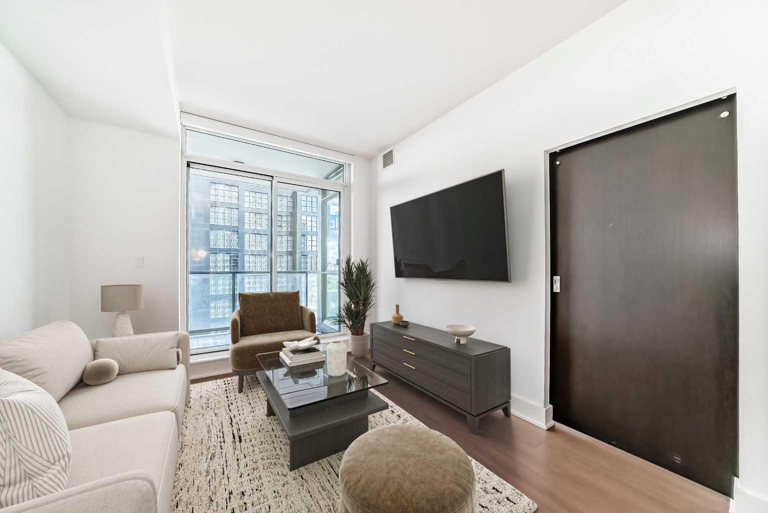 550 Riverfront Avenue SE 809
