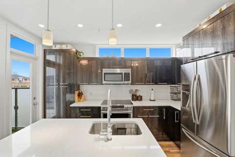 Photo of 317 22 Avenue SW #304, Calgary, AB T2S 3H6 (MLS # A2332134)