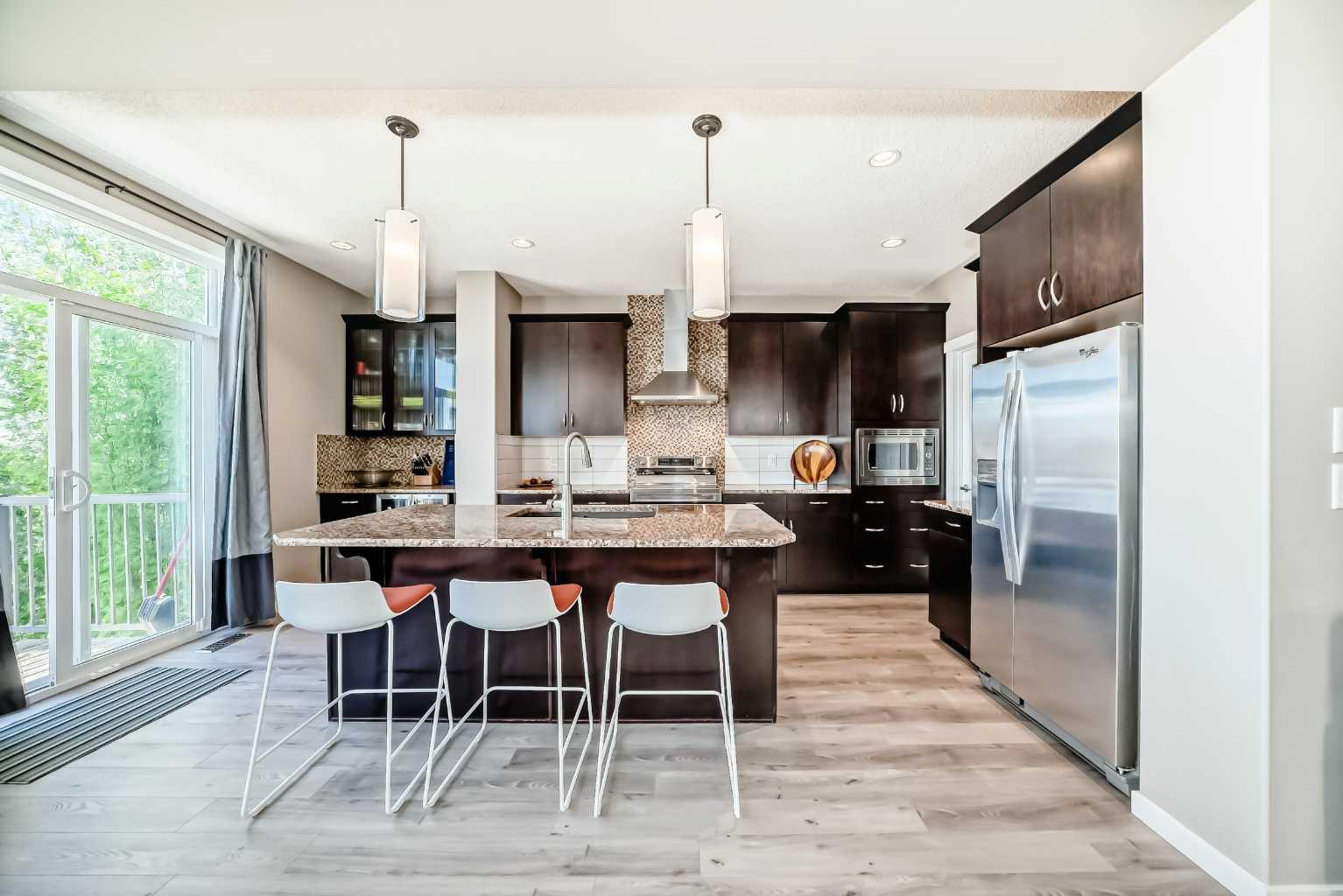 8 Sage Bank Way NW