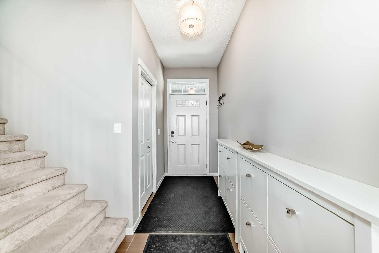 8 Sage Bank Way NW