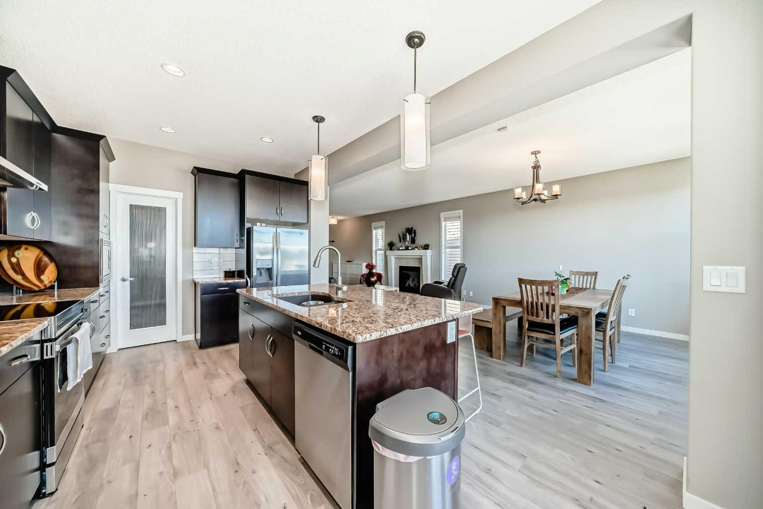 8 Sage Bank Way NW