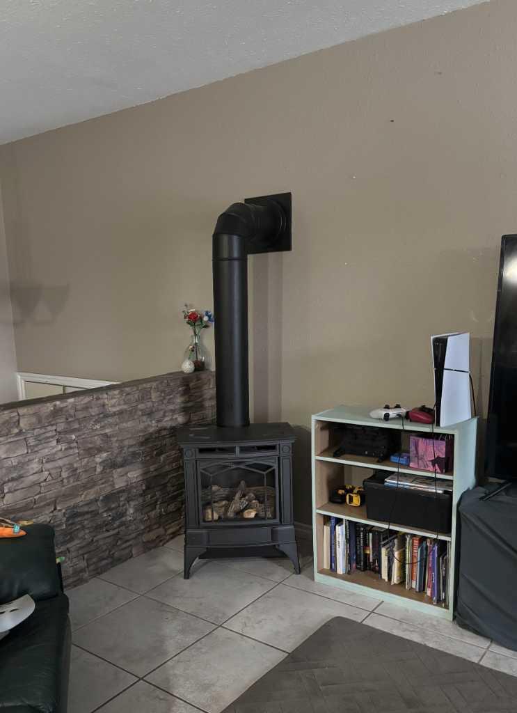 1701 St Edward Boulevard N 2