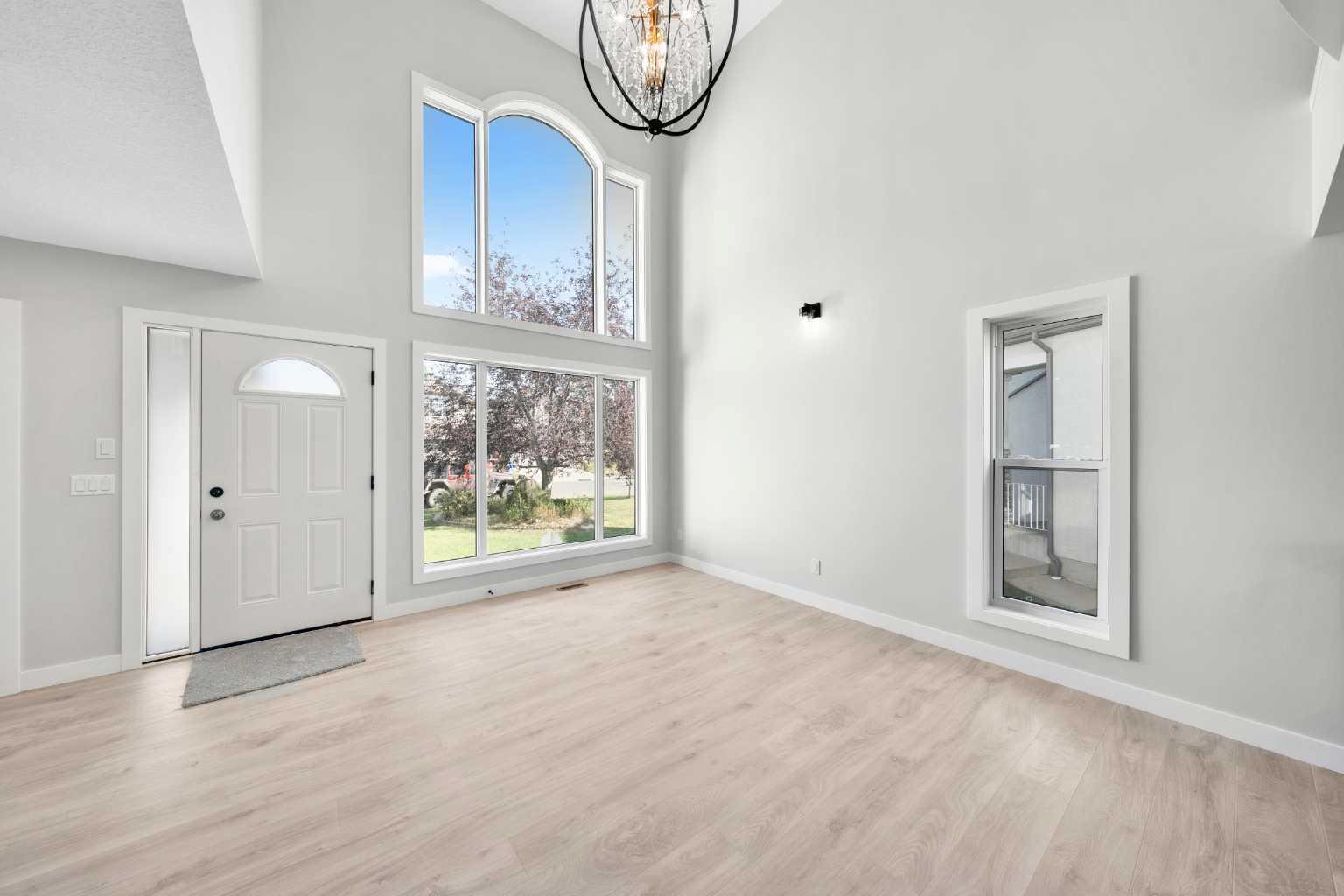 184 Panorama Hills Manor NW