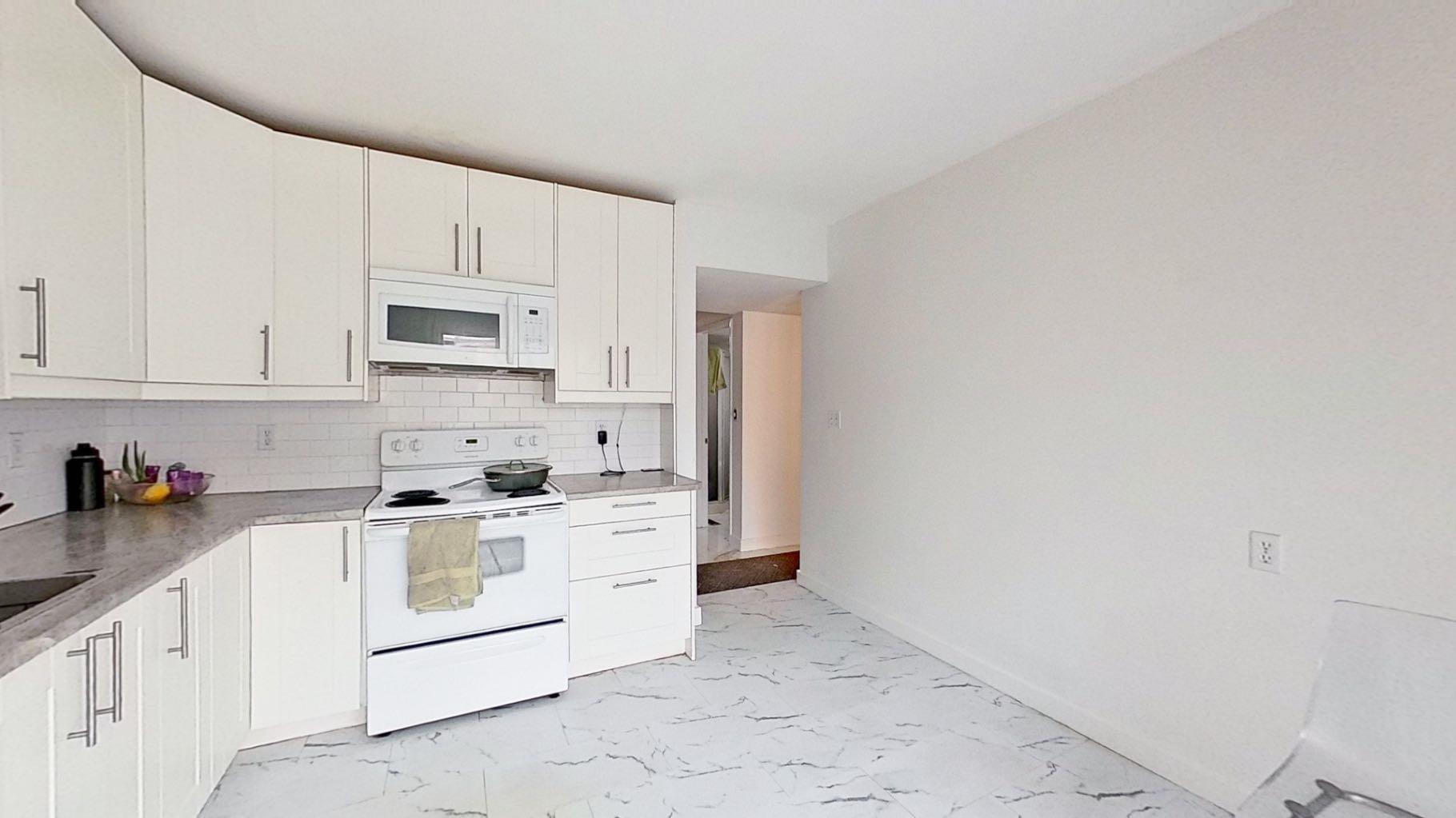 1305 Glenmore Trail 101