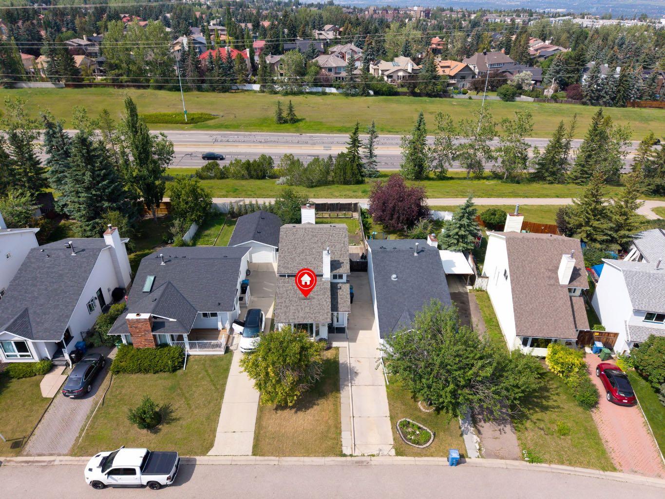 44 Strathclair Rise SW