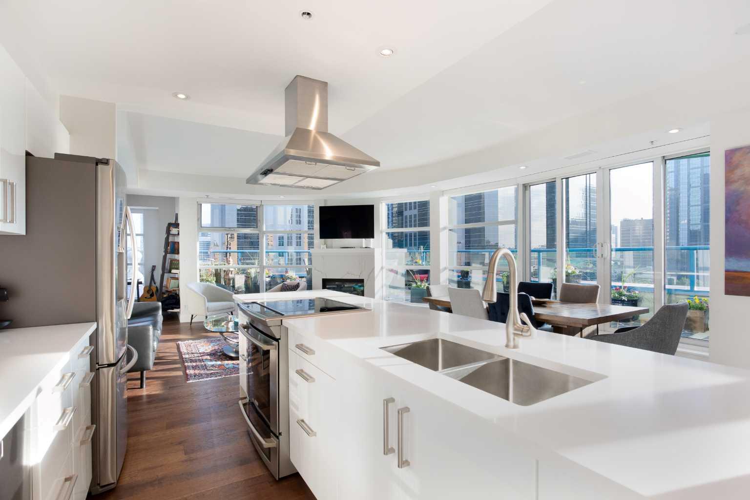 205 Riverfront Avenue SW 1005