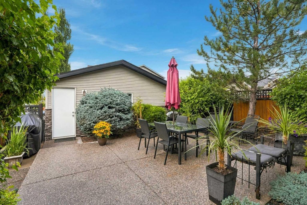 Photo of 5 Cranberry Way SE, Calgary, AB T3M 1K1 (MLS # A2339898)