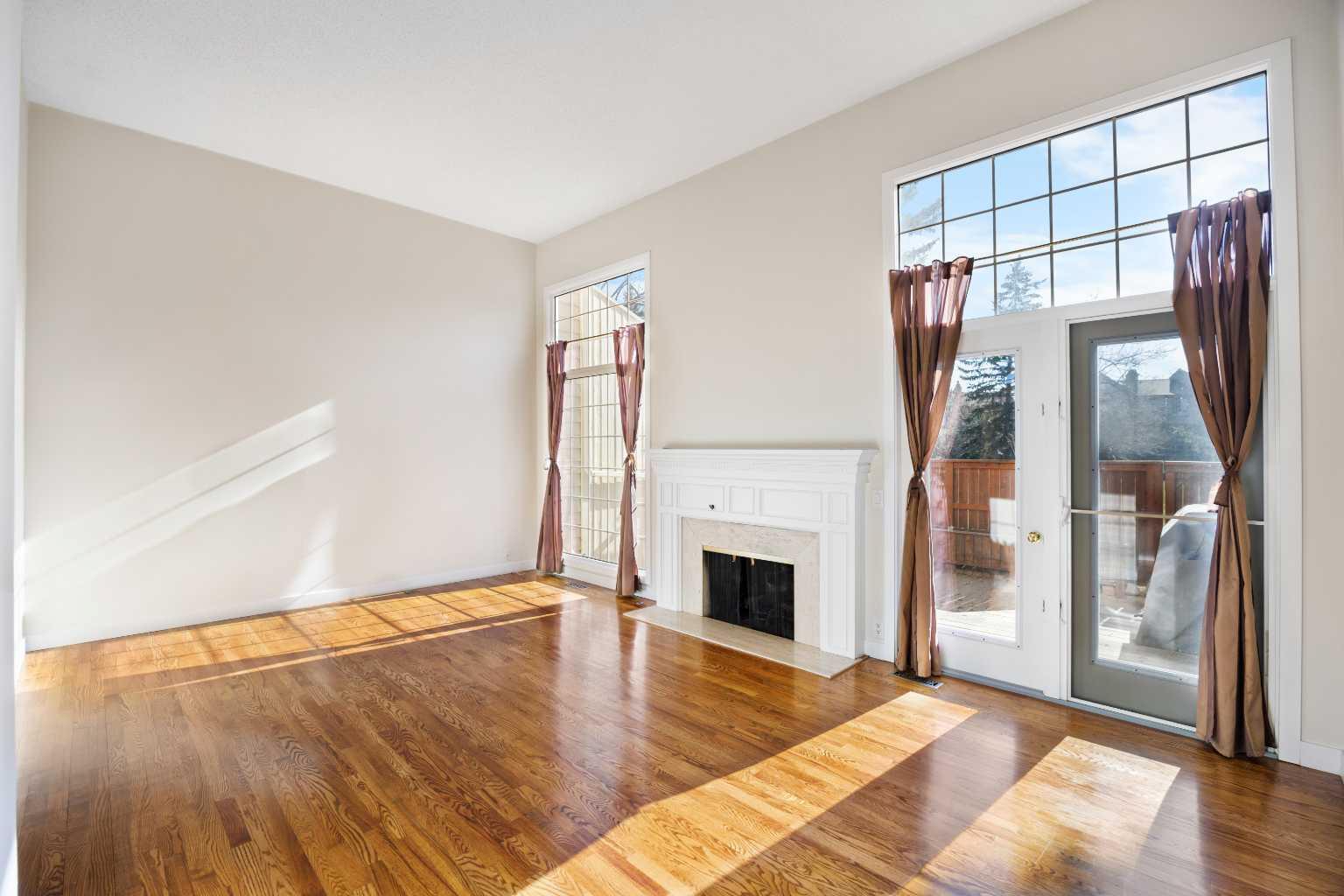 322 Point Mckay Gardens NW